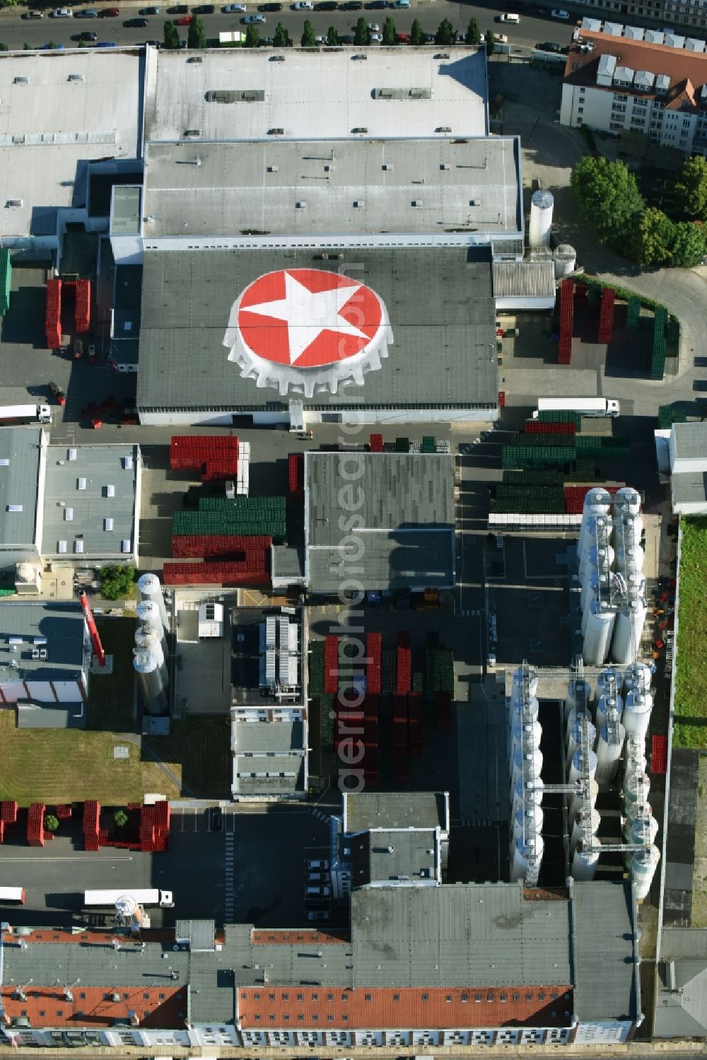 Leipzig from above - Building and production halls on the premises of the brewery Sternburg Brauerei on Muehlstrasse in Leipzig in the state Saxony