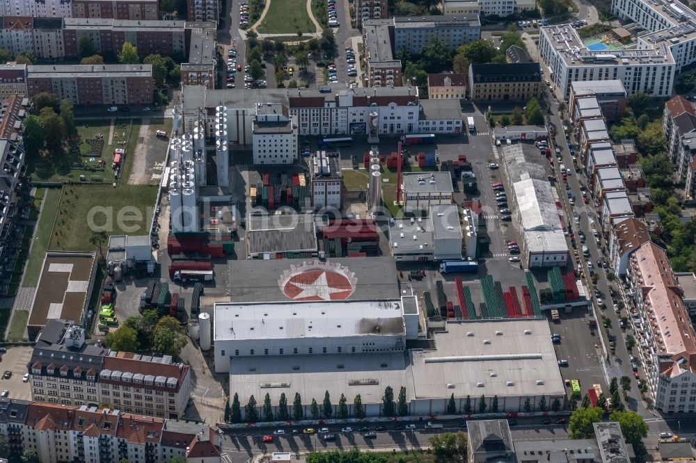 Aerial image Leipzig - Building and production halls on the premises of the brewery Sternburg Brauerei on Muehlstrasse in the district Reudnitz in Leipzig in the state Saxony