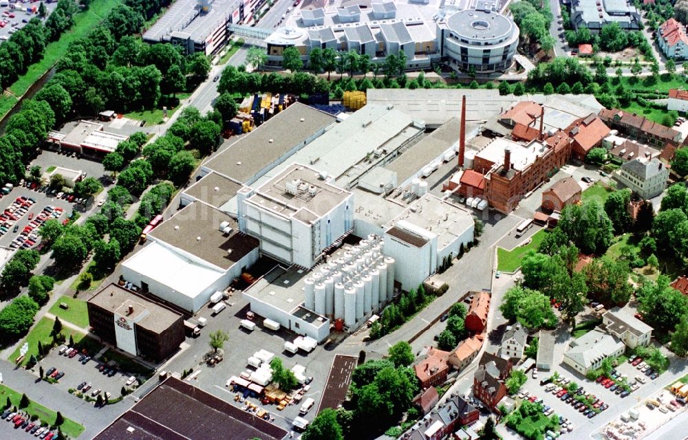 Bayreuth from the bird's eye view: Building and production halls on the premises of the brewery on Hindenburgstrasse in Bayreuth in the state Bavaria