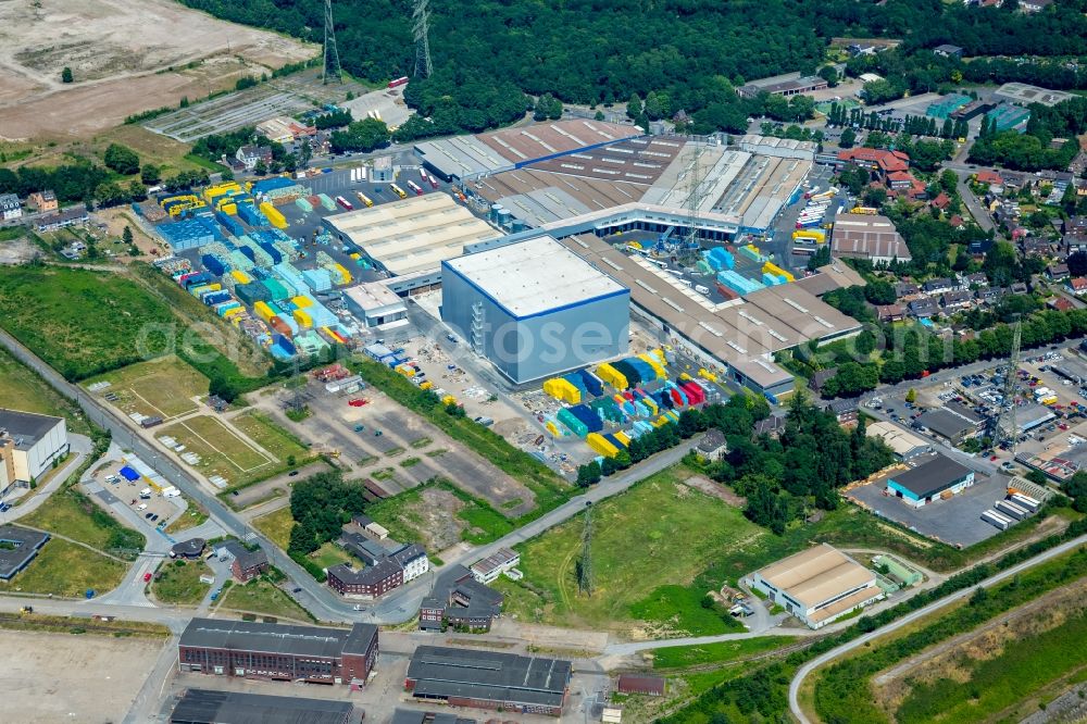 Duisburg from above - Building and production halls on the premises of the brewery Walsumer Brauhaus Urfels on Roemerstrasse in Duisburg in the state North Rhine-Westphalia, Germany