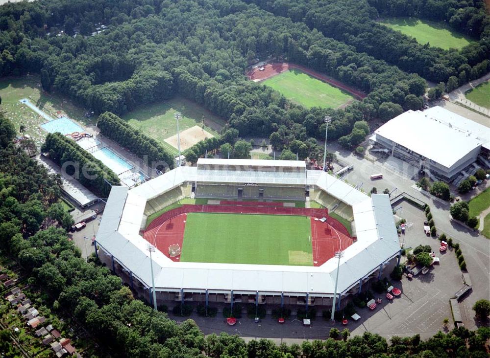 Aerial image Nürnberg - Blick auf das Franken-Stadion in Nürnberg, welches sich ebenso für Fußballspiele, wie für Leichtathletikveranstaltungen eignet. Das Stadion ist Heimstadion des Fußball-Bundesligisten 1. FC Nürnberg. Es entstand in seiner ursprünglichen und markanten achteckigen Form im Jahr 1928 mit einer Kapazität von 37.000 Zuschauern. Seit dem Ende der Umbauarbeiten am 24. April 2005 bietet es künftig rund 44.000 überdachte Sitzplätze. Architekt: Hentrich-Petschnigg & Partner KG