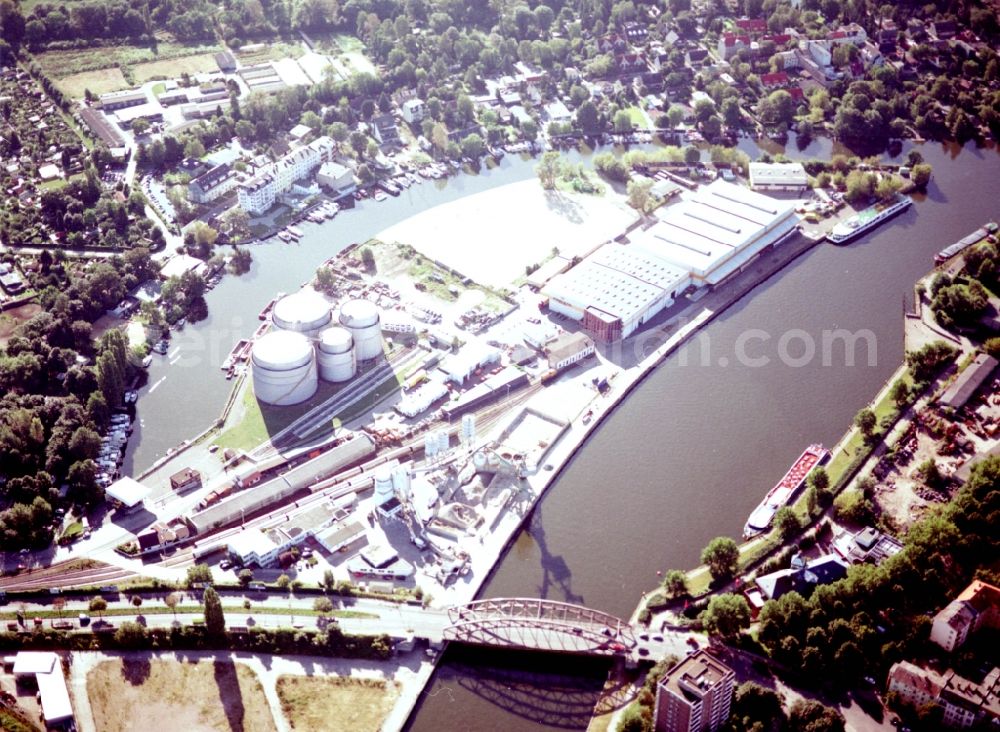 Berlin from above - Wharves and piers with ship loading terminals in the inner harbor Suedhafen on the Havel river in the district Spandau in Berlin, Germany