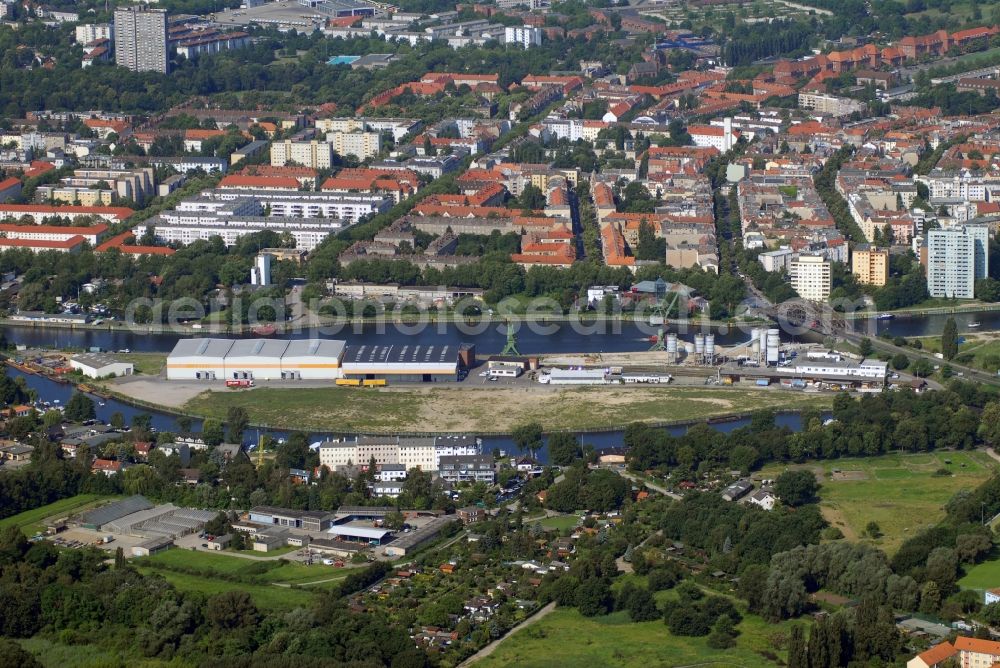 Aerial image Berlin - Wharves and piers with ship loading terminals in the inner harbor Suedhafen on the Havel river in the district Spandau in Berlin, Germany