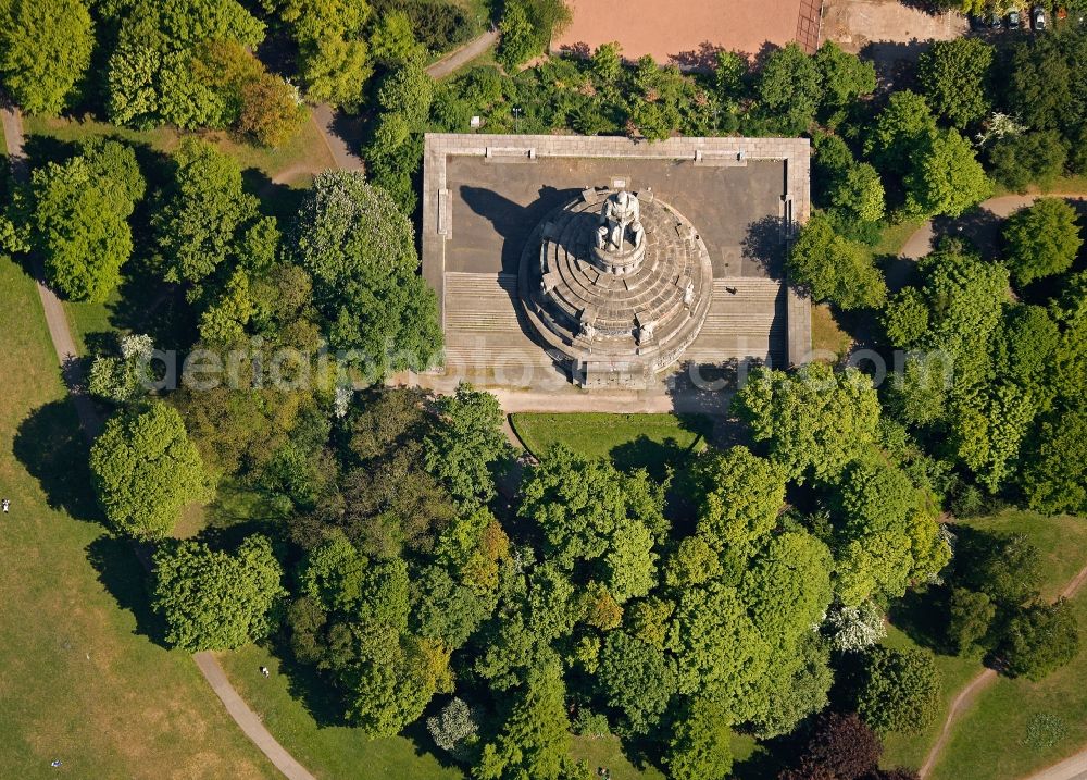 Hamburg from above - Bismarck monument in the old Elbpark between the districts Neustadt and St. Pauli in Hamburg. The design was created by architect Johann Emil Schaudt