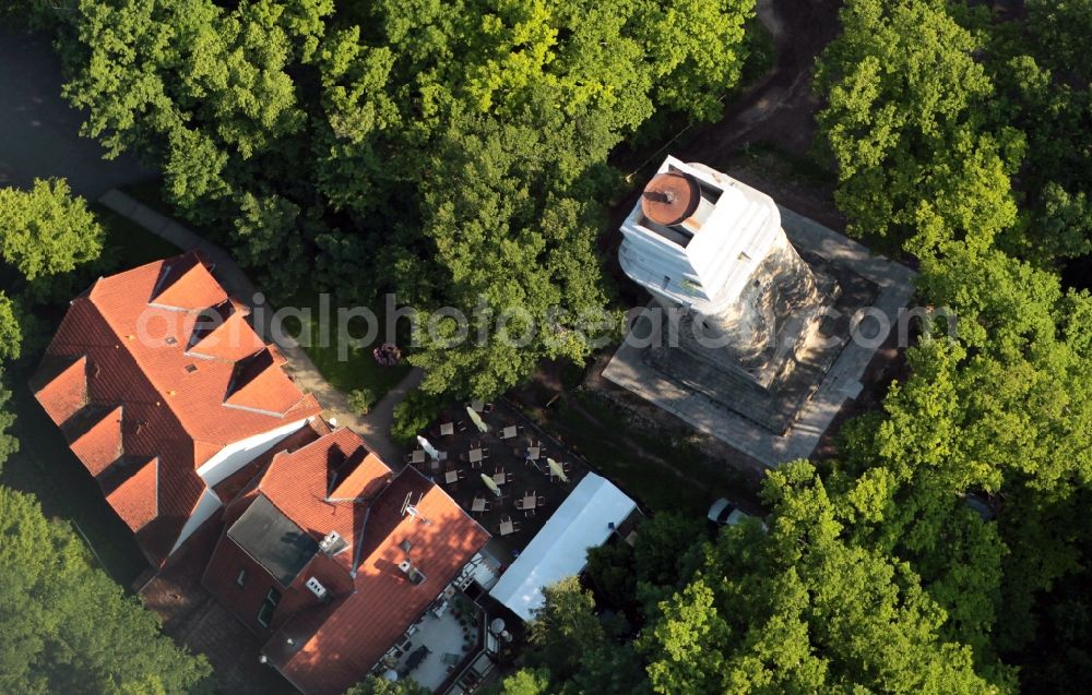 Aerial image Erfurt-Löbervorstadt - In Steigerwald in the district Loebervorstadt of Erfurt in Thuringia is the Bismarck tower. The monument is used as a lookout and was designed by architect Wilhelm Kreis