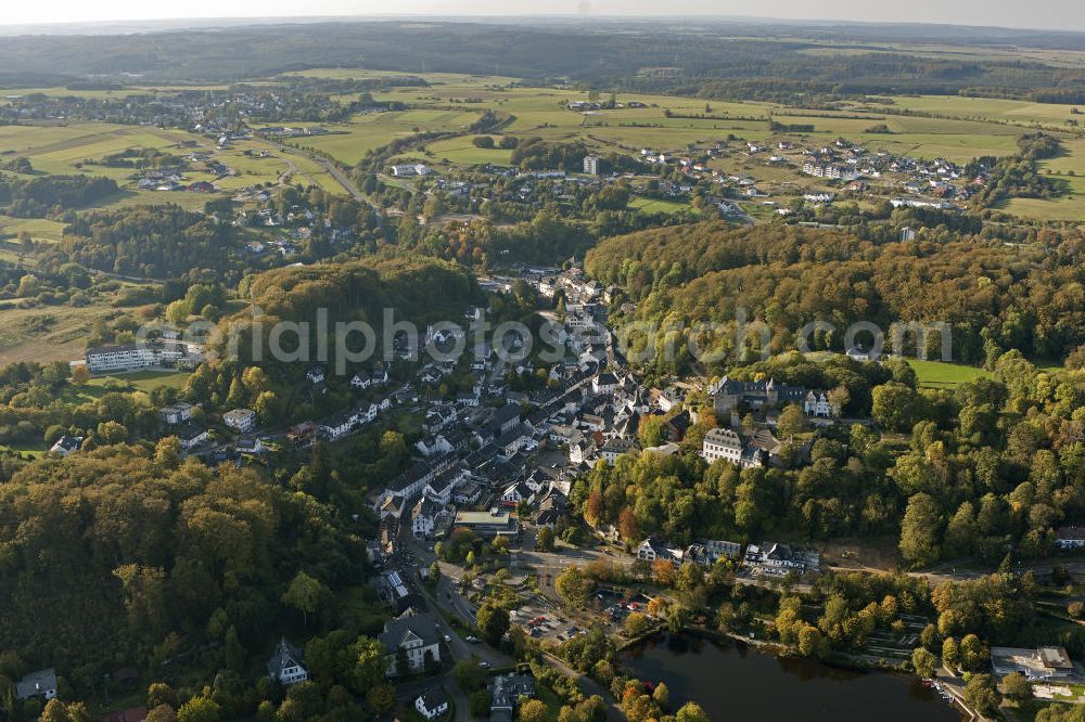 Aerial image Blankenheim - Look at Blankenheim with its historical centre, the open air bath and caste Blankenheim