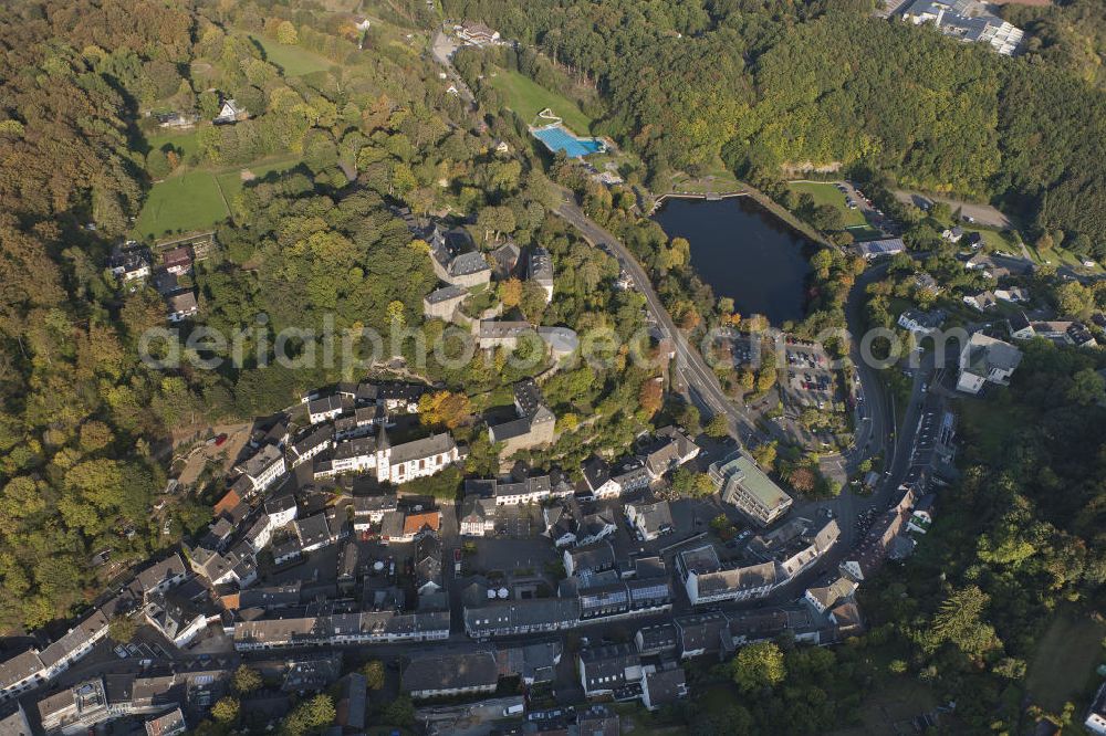 Aerial photograph Blankenheim - Look at Blankenheim with its historical centre, the open air bath and caste Blankenheim