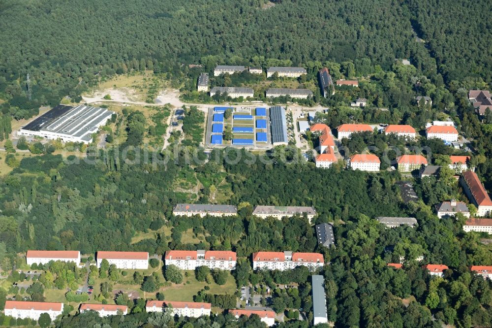 Zossen from the bird's eye view: Blue colored Container settlement as temporary shelter and reception center for refugees on Moscheestrasse in Zossen in the state Brandenburg