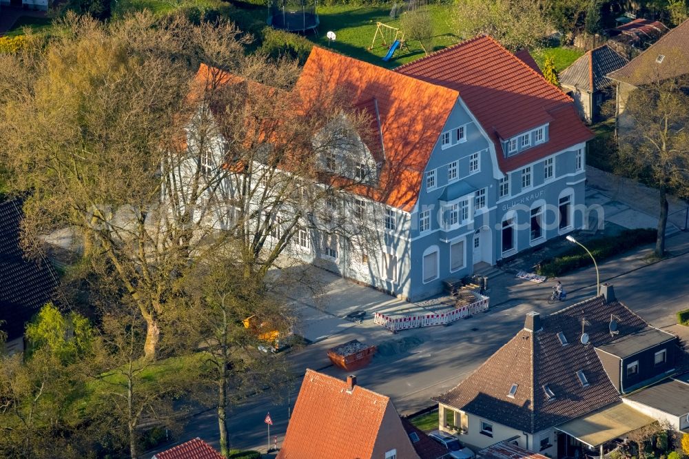 Aerial image Hamm - Blue residential building on Bockelweg in the Heessen part of Hamm in the state of North Rhine-Westphalia