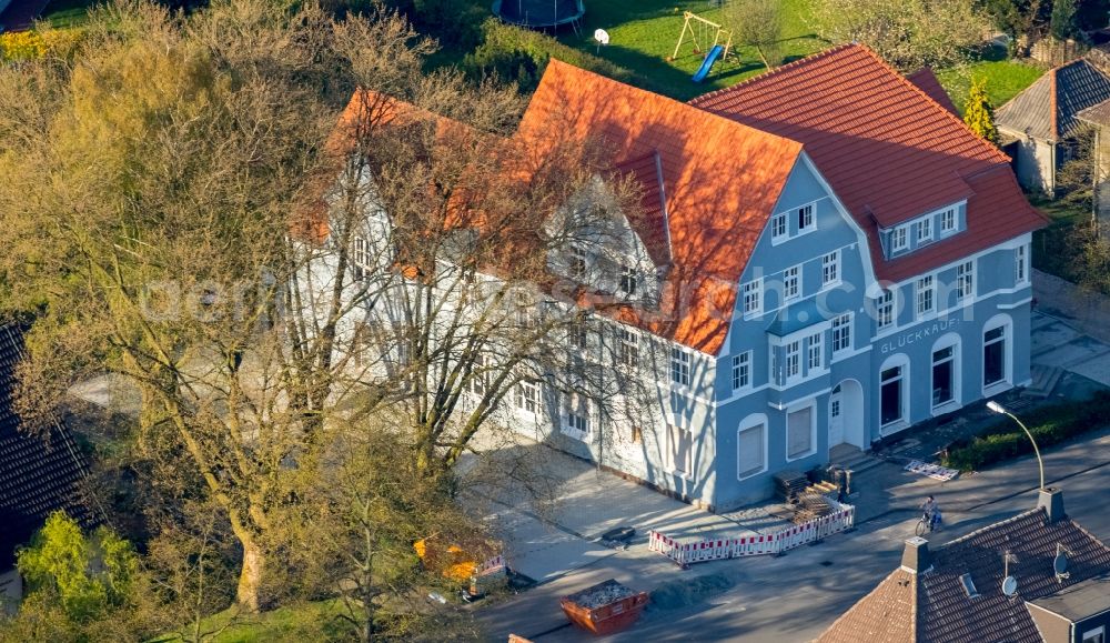 Aerial photograph Hamm - Blue residential building on Bockelweg in the Heessen part of Hamm in the state of North Rhine-Westphalia