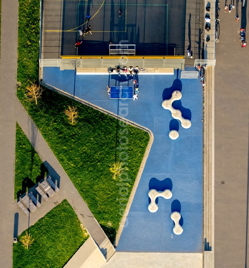 Hamm from above - Blue tennis court Leisure Centre Lippe Hamm - Franz shaft in Hamm in North Rhine-Westphalia