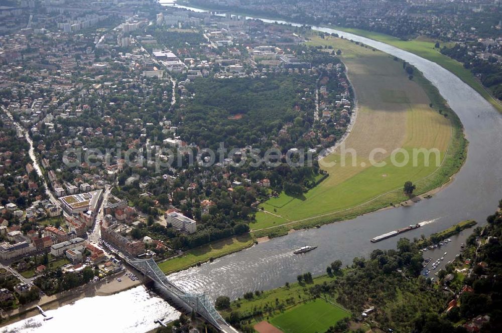 Aerial photograph Dresden - Blasewitz ist ein historischer Villenstadtteil von Dresden im gleichnamigen Ortsamtsbereich, östlich der Innenstadt, an der Brücke Blaues Wunder, im linkselbischen Teil Dresdens gelegen.