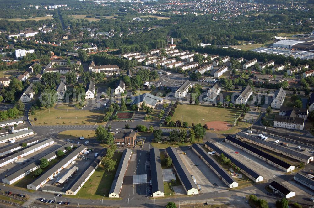 Hanau from the bird's eye view: Blick auf die alte Pioneer-Kaserne in Hanau. Das 39,3 ha große Gelände wurde im August 2008 von der amerikanischen Army geräumt. Über eine zukünftige Nutzung ist man sich noch nicht einig.