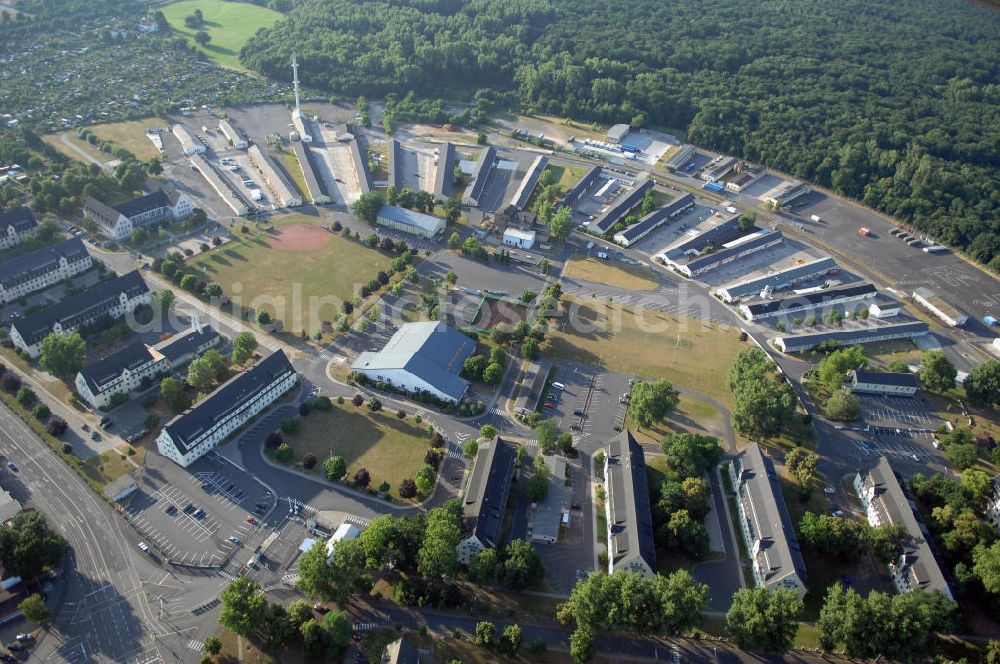 Hanau from above - Blick auf die alte Pioneer-Kaserne in Hanau. Das 39,3 ha große Gelände wurde im August 2008 von der amerikanischen Army geräumt. Über eine zukünftige Nutzung ist man sich noch nicht einig.