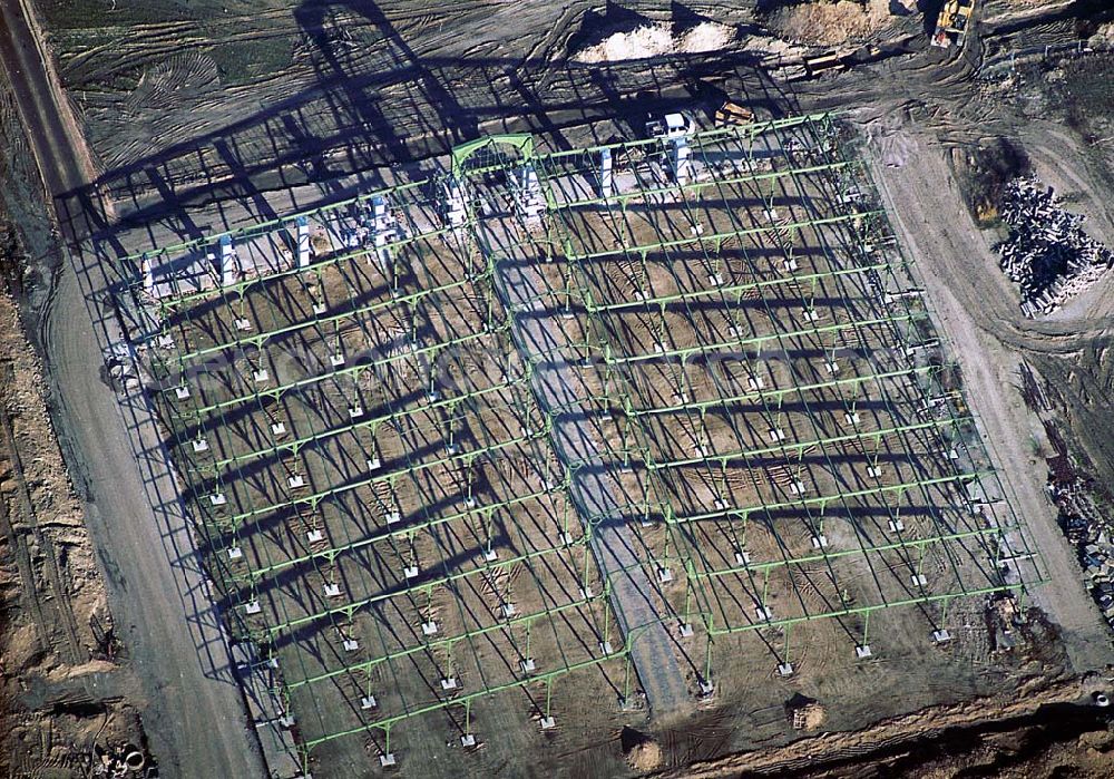 Berlin Friedrichshain from the bird's eye view: 11.11.2003 Blick auf alte Schlachthofhalle , Denkmalschutzobjekt auf dem Gelände des ehemaligen Schlachthofes Eldenaer Strasse, Storkower Strasse s|es Stadtentwicklungsgesellschaft Eldenaer Straße mbH Thaerstraße 30/31 10429 Berlin Telefon: +49 30 42 84 61-0 Telefax: +49 30 42 84 61-26 E-Mail: info@ses-berlin.com