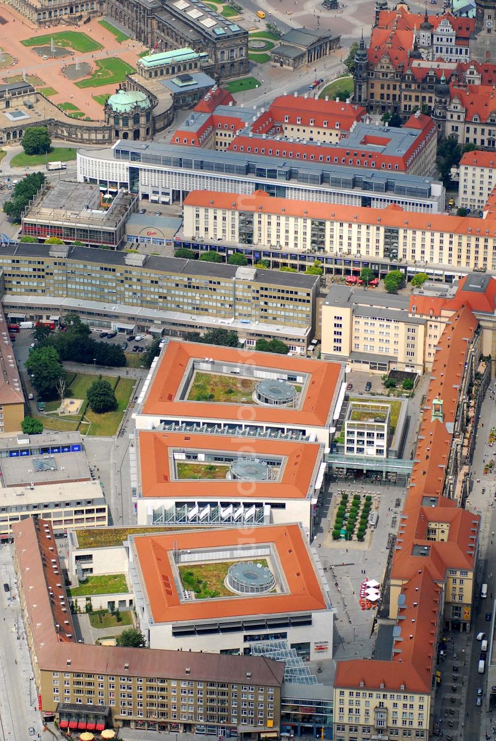 Aerial photograph Dresden - Blick auf die Altmarkt-Galerie in der Dresdner Altstadt. Sie ist ein Projekt der ECE Projektmanagement GmbH und Co. KG. Kontakt: ECE-CENTERMANAGEMENT: Altmarkt-Galerie Dresden, Center-Management, Webergasse 1, 01067 Dresden, Telefon: 0351 482040, Fax: 0351 4820499, email: service@altmarkt-galerie-dresden.de,