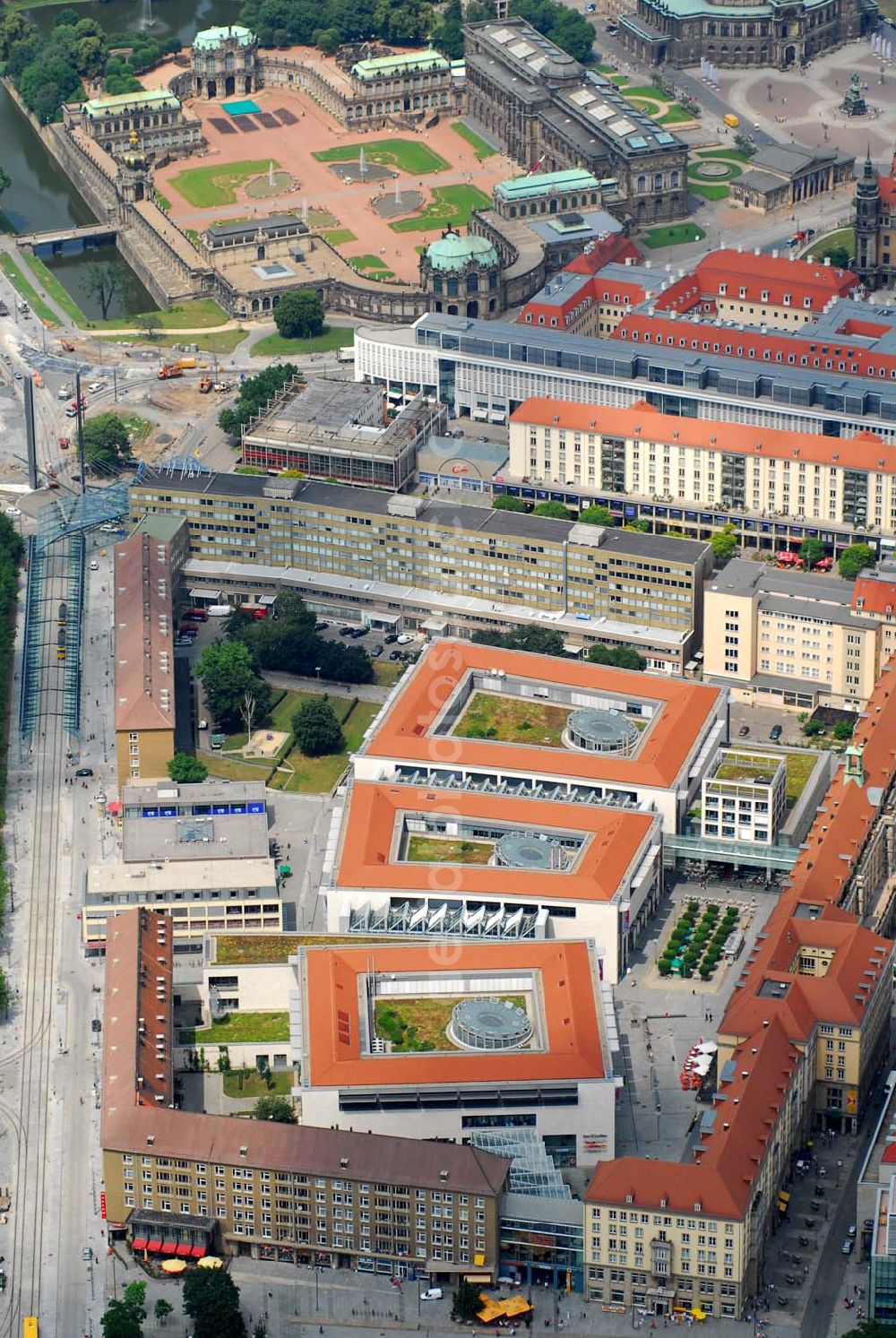 Aerial image Dresden - Blick auf die Altmarkt-Galerie in der Dresdner Altstadt. Sie ist ein Projekt der ECE Projektmanagement GmbH und Co. KG. Kontakt: ECE-CENTERMANAGEMENT: Altmarkt-Galerie Dresden, Center-Management, Webergasse 1, 01067 Dresden, Telefon: 0351 482040, Fax: 0351 4820499, email: service@altmarkt-galerie-dresden.de,