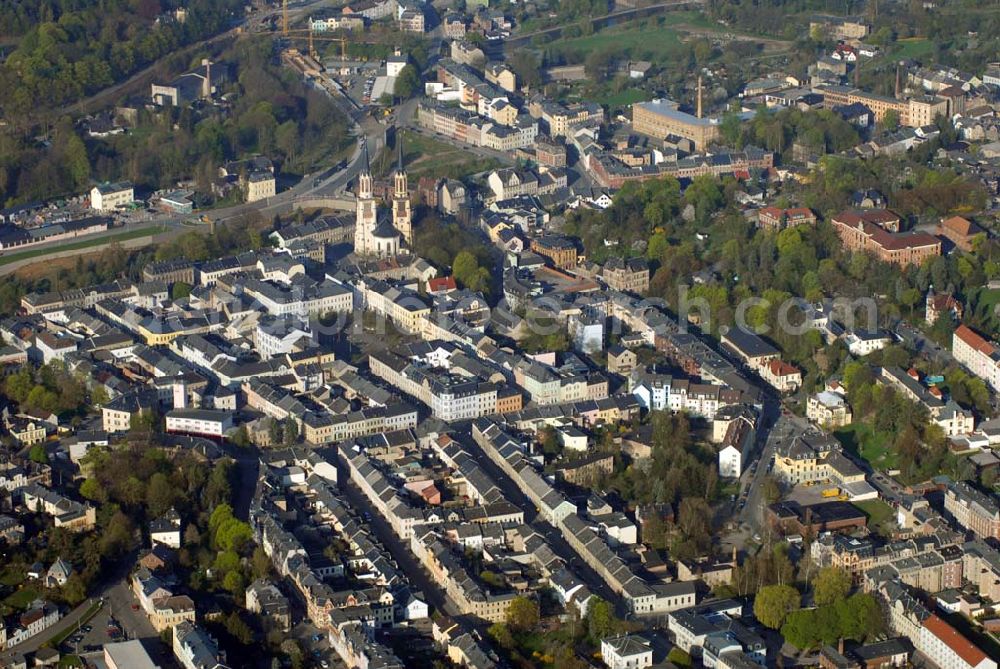 Aerial image Oelsnitz (Vogtland) - Blick auf die Altstadt von Oelsnitz im Vogtland mit der Jakobikirche. Die im 15. Jhd. wieder erbaute, spätgotische Kirche wurde kürzlich saniert. Kontakt Stadtverwaltung: Stadtverwaltung Oelsnitz (Vogtland), Markt 1, 08606 Oelsnitz, emm@oelsnitz.de,