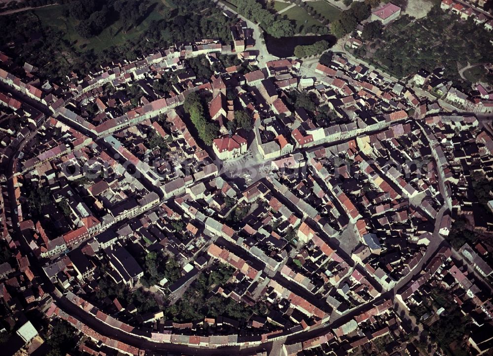 Aerial image Teterow - View of the old town of Teterow in Mecklenburg-Western Pomerania. Central is the town hall. Striking is limited by the Ringstrasse annular old town from the 13th century. Buildings of particular interest are the Rostock and the Malchiner gate, gothic city gates brick building from the 14th century. Furthermore, the Church of St. Peter and Paul, a combination of late Romanesque and gothic houses