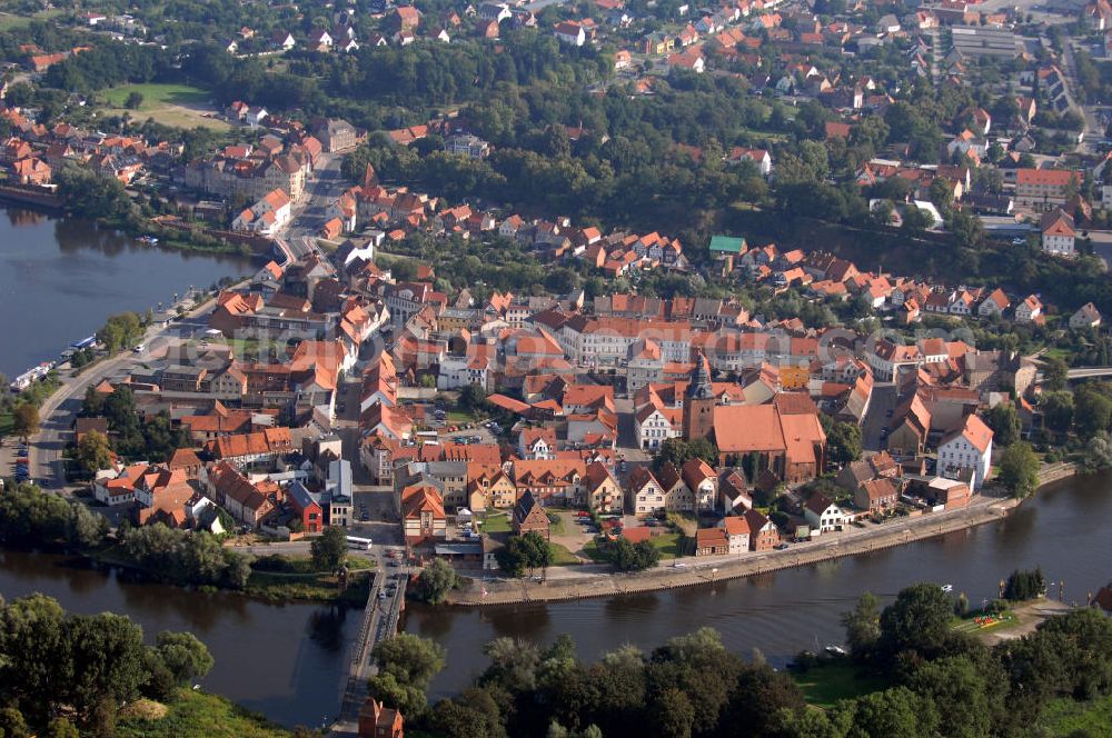 Aerial photograph Havelberg - Blick auf die Altstadtinsel Havelberg an der Havel, durch welche die Straße der Romanik führt. Die Stadt Havelberg gehört zum Landkreis Stendal und liegt am Zusammenfluss von Elbe und Havel.