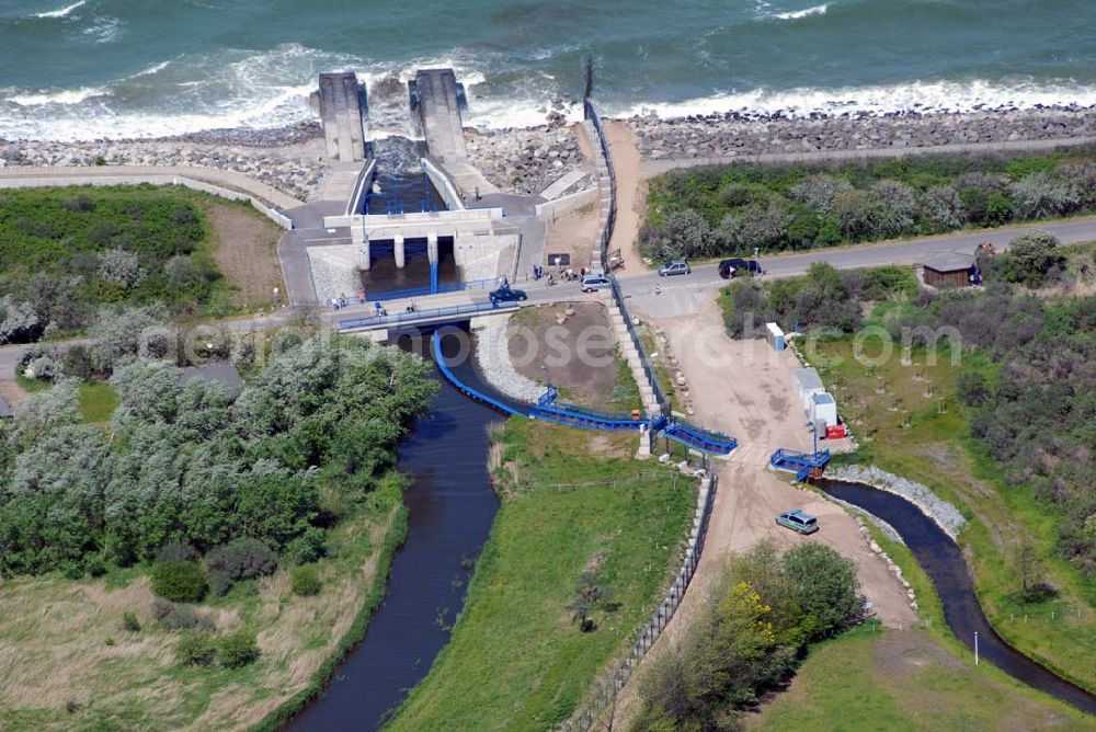 Heiligendamm from above - Blick auf das Areal des Sperrgürtels Heiligendamm zum G8 Gipfeltreffen / Absperrung durch Zaun.