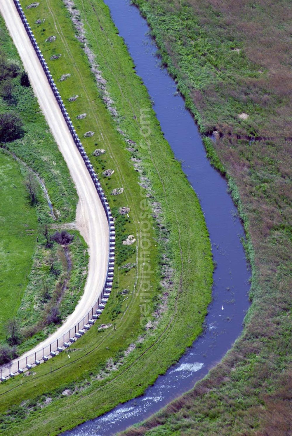 Heiligendamm from the bird's eye view: Blick auf das Areal des Sperrgürtels Heiligendamm zum G8 Gipfeltreffen / Absperrung durch Zaun.