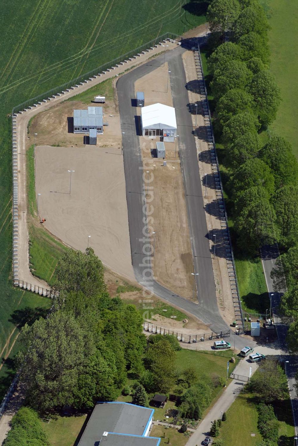 Heiligendamm from the bird's eye view: Blick auf das Areal des Sperrgürtels Heiligendamm zum G8 Gipfeltreffen / Absperrung durch Zaun.