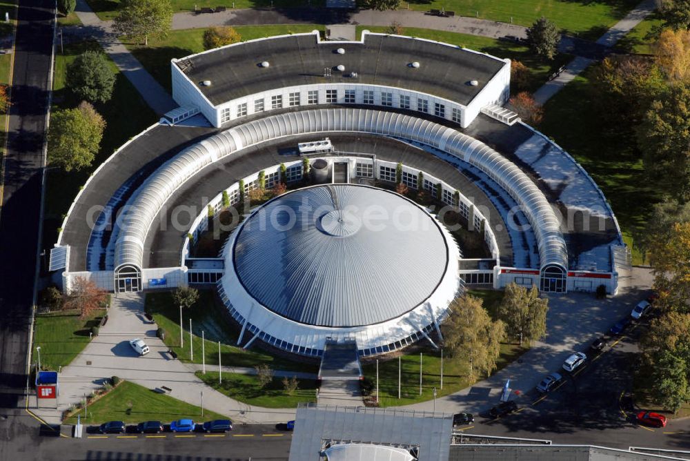 Hannover from the bird's eye view: Blick auf die Messehalle IC direkt hinter dem Convention Center auf dem Messegelände Hannover. Kontakt: Deutsche Messe, Messegelände 30521 Hannover, Tel. +49(0)511 89 0, Fax +49(0)511 89 32626, Email: info@messe.de