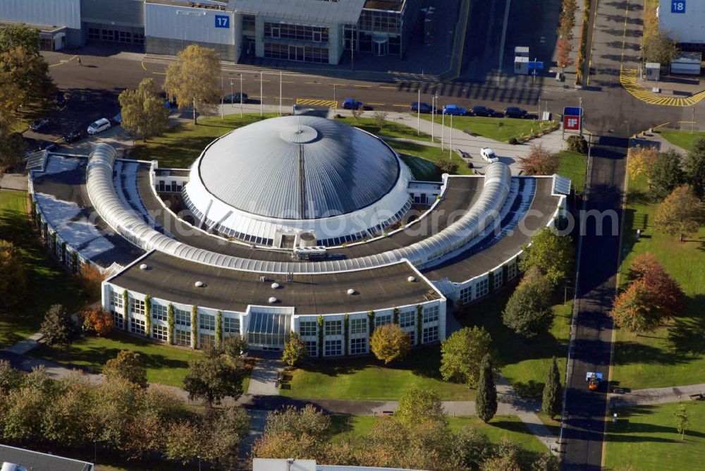 Aerial photograph Hannover - Blick auf die Messehalle IC direkt hinter dem Convention Center auf dem Messegelände Hannover. Kontakt: Deutsche Messe, Messegelände 30521 Hannover, Tel. +49(0)511 89 0, Fax +49(0)511 89 32626, Email: info@messe.de