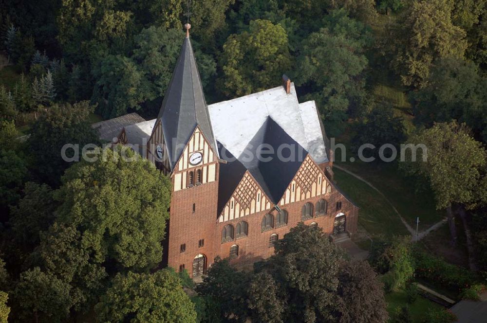 Aerial image Altenplathow (Genthin) - Blick auf den Backsteinbau der evangelische Kirche von Altenplathow. Diese Kirche zählt zur Nord Route der 'Strasse der Romantik' in Sachsen-Anhalt. Die Straße der Romanik verbindet die Dome, Burgen, Klöster und Kirchen die in der Zeit vom 10. bis Mitte des 13. Jahrhundert entstanden, und somit ein Zeichen der Christianisierung sind.