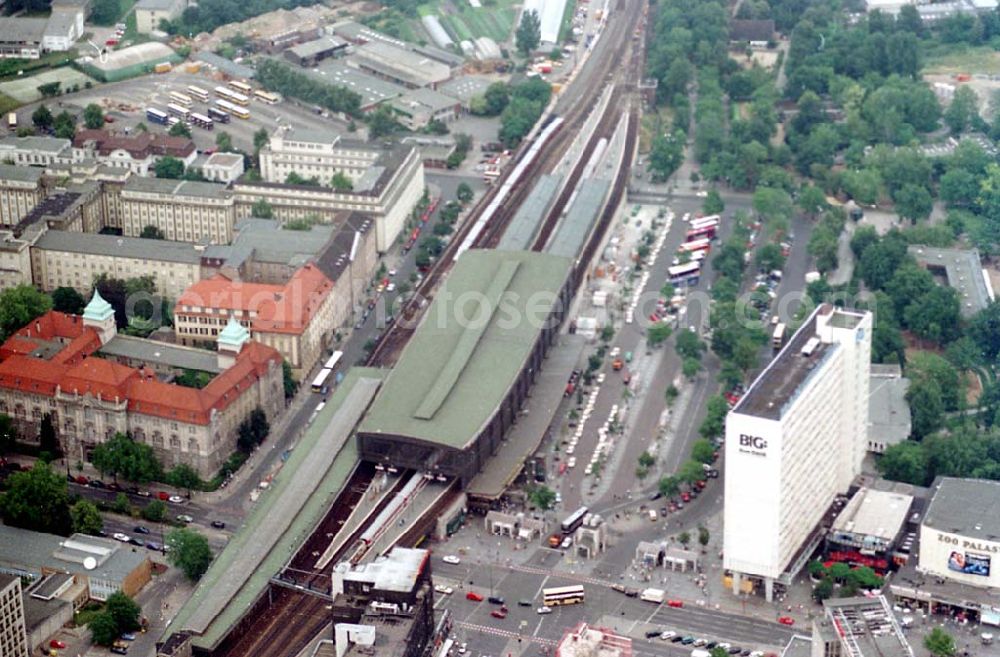 Berlin from above - 23.07.1995 Blick auf Bahnhof Zoo