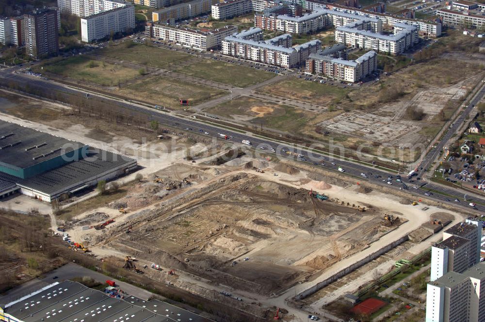 Aerial image Berlin - Blick auf das im Bau befindliche IKEA-Einrichtungshaus in Berlin-Lichtenberg. Diese Filiale soll mit 44.000 qm das zweitgrößte Einrichtungshaus des Konzerns werden. Es werden 60 Mio. Euro investiert. Adresse: IKEA Deutschland Verkaufs-GmbH, Am Wan dersmann 2-4. 65719 Hofheim-Wallau, Tel. +49 (0)0180 53534 35, Fax +49 (0)0180 53534 36, Email: ausk@memo.ikea.com