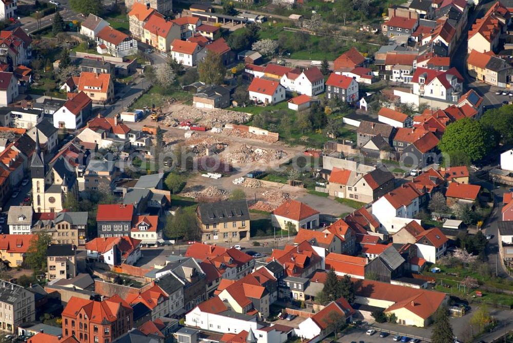 Friedrichroda (Thüringen) from above - Blick auf das Baugelände für ein Wohn- und Geschäftshaus an der August-Eckardt-Straße in Friedrichroda (Thüringen).