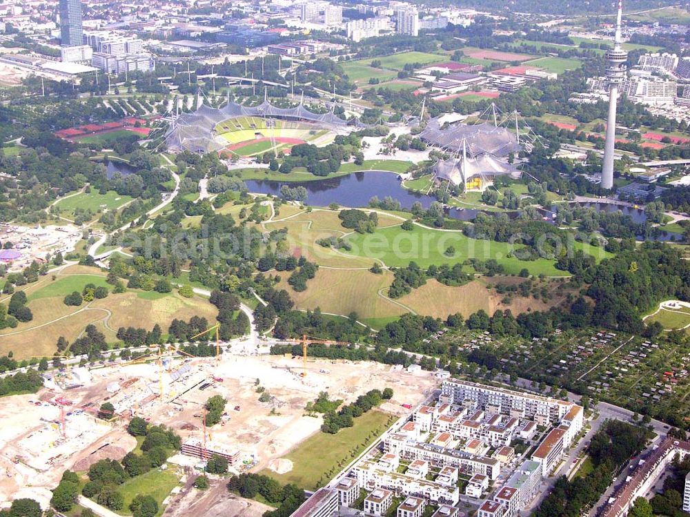 Aerial image München / Bayern - Blick auf das Baugelände des Wohngebietes Olympiapark. Bei CONCEPTBAUGOLD leben Sie direkt am Olympiapark! Wohnen Sie in der besten Ausgangslage .Beim Ackermannbogen in Schwabing kommt das Beste zum Schluss: Mit CONCEPTBAUGOLD wird das letzte Grundstück direkt am Olympiapark bebaut. Beratungspavillion vor Ort: Ackermannstr. 49, 80797 München Mo-So 14.00 - 18.00 Uhr Anruf zum Ortstarif: Telefon: 01801. 266 277, Fax: 089.350 949-41, gold@conceptbau.de