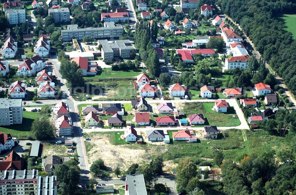 Aerial image Graal-Müritz - Wohnhäuser am Bauland Eselswiese der HAWO KG in Graal-Müritz. Kontakt: HAWO GmbH Planen u. Bauen & Co. Bauträger KG, Löwenzahnweg 3, 18181 Graal-Müritz, Phone: 038206-706 0, Fax: 038206-706 66, E-Mail: info@hawo-immobilien.com,