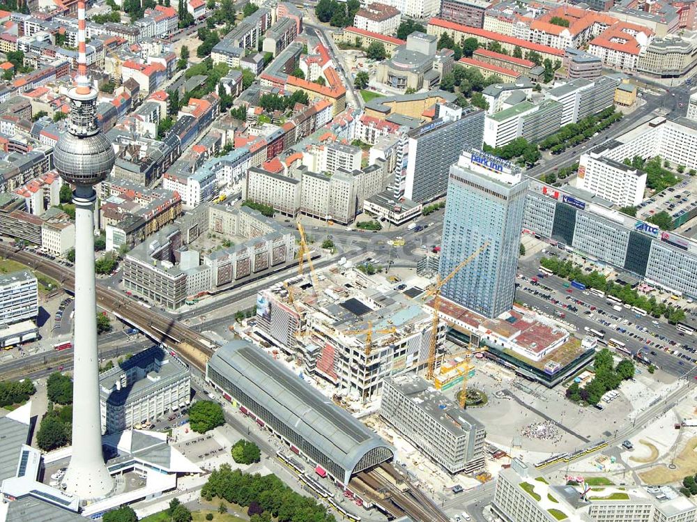 Aerial image Berlin - Blick auf die Baustelle vom Kaufhof am Alexanderplatz in Berlin-Mitte