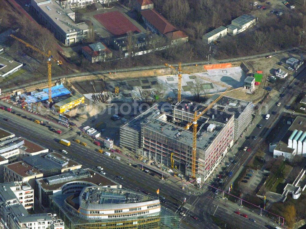 Berlin from above - 07.02.2005 Blick auf die Baustelle am Klingelhöfer dreieck in Berlin Tiergarten.