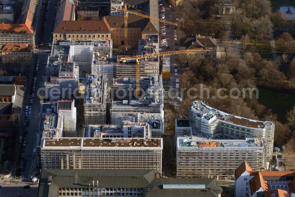 München from above - Blick auf die Baustelle der Lenbach Gärten, einem urbanen Wohn- und Geschäftshauskpmplex südlich Abtei und Pfarrei St. Bonifaz. Ein Projekt der FRANKONIA Eurobau AG,Hübeck 5,41334 Nettetal,Tel. 02158-91 53 30,Fax 02158-84 77,Mail: info@frankonia-nettetal.de,