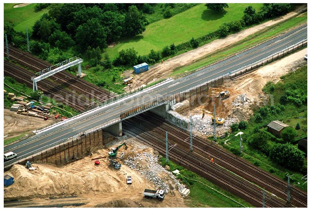 Aerial photograph Mahlow / BRB - 08.06.2005 Blick auf die Baustelle der Schälerbau Berlin GmbH an der Ortsumfahrung Mahlow am Gewerbegebiet 08.06.2005