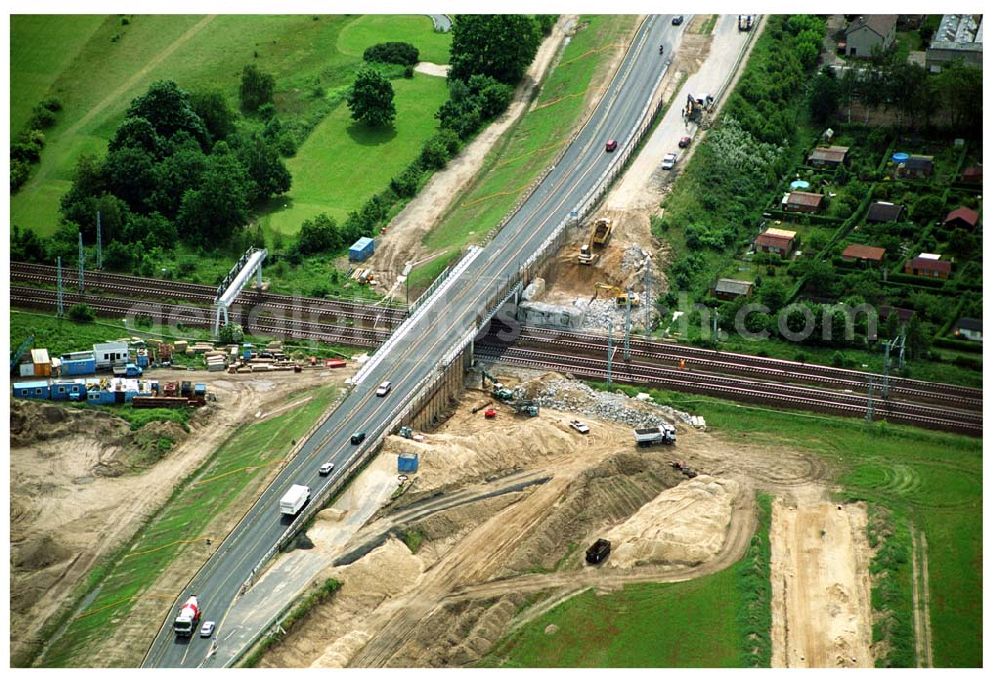 Mahlow / BRB from the bird's eye view: 08.06.2005 Blick auf die Baustelle der Schälerbau Berlin GmbH an der Ortsumfahrung Mahlow am Gewerbegebiet 08.06.2005