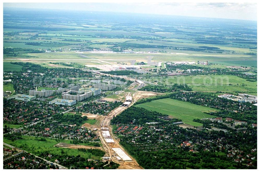 Schönefeld from the bird's eye view: 08.06.2005 Blick auf die fertig gestellte Zufahrtbrücke am Stadtautobahnzubringer am S-Bahnhof Berlin-Schönefeld. Ein Projekt der Schälerbau Berlin GmbH Baustelle der Schälerbau Berlin GmbH