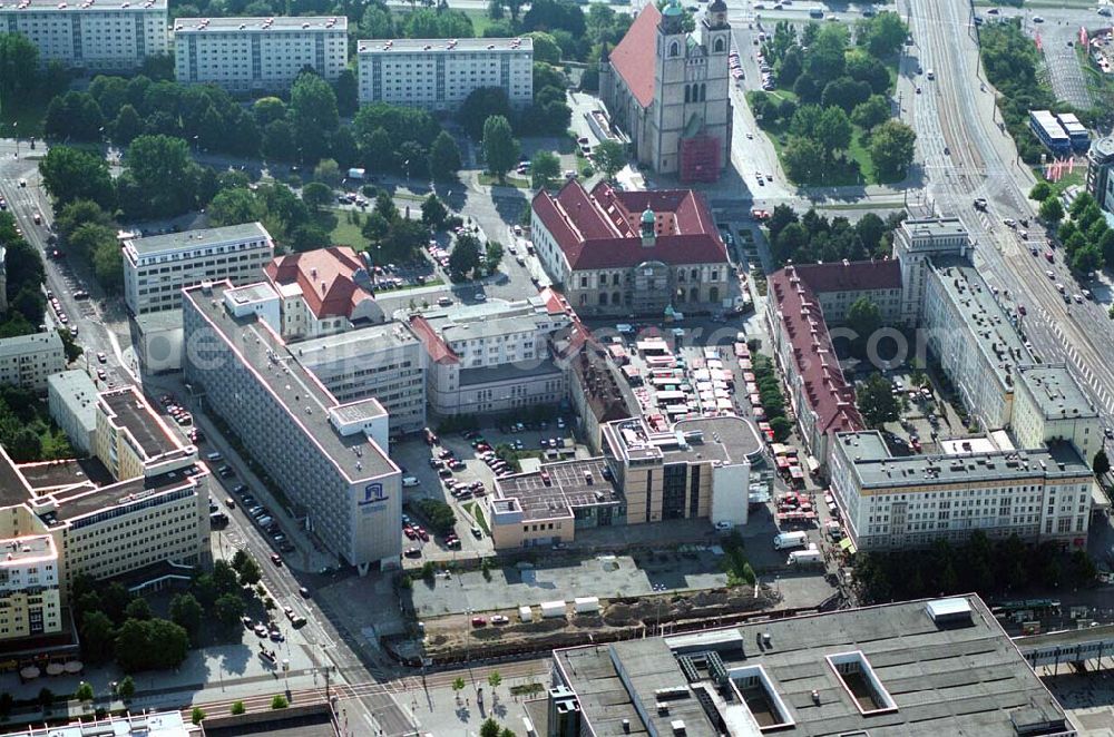 Magdeburg (Sachsen-Anhalt) from the bird's eye view: Nach positiven Abschlussgesprächen zwischen den Investoren und der Landeshauptstadt Magdeburg wurde nun der offizielle Baustart für das neue „Marietta-Quartier“ für Anfang November 2005 bekannt gegeben. Die Fertigstellung des Geschäfts- und Bürohauses mit einem Gesamtinvestitionsvolumen von 20 bis 25 Millionen Euro ist zum Jahreswechsel 2006/2007 geplant. Bauherr: Dr. Henke & Schorr Grundstücksgesellschaft mbH Alexan der Platz 5, 10178 Berlin;Tel.: 030/ 247 205 74, Fax 030/ 247 207 17;