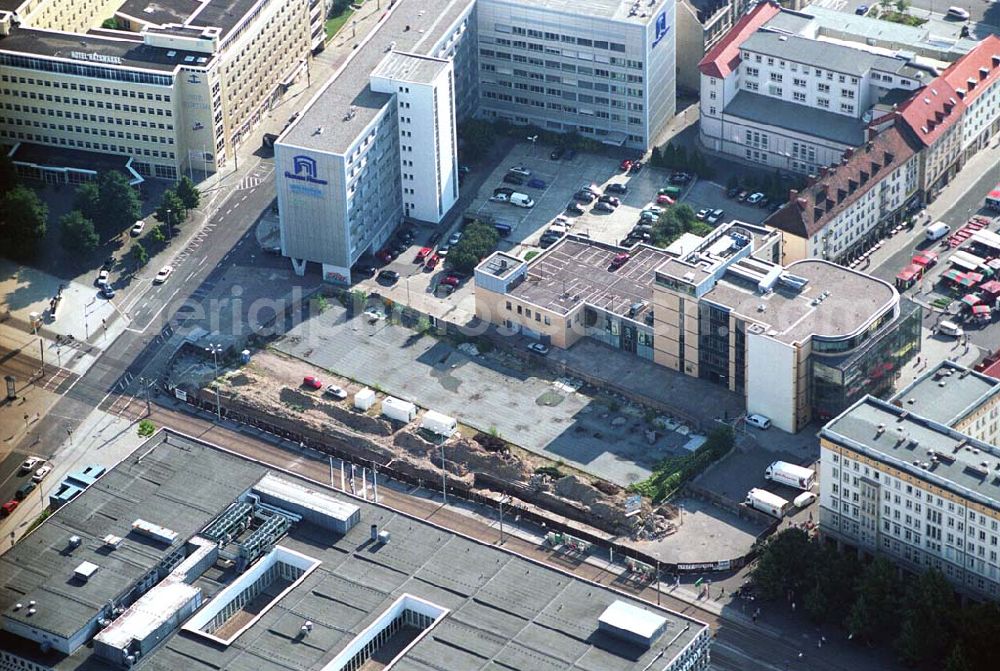 Aerial photograph Magdeburg (Sachsen-Anhalt) - Nach positiven Abschlussgesprächen zwischen den Investoren und der Landeshauptstadt Magdeburg wurde nun der offizielle Baustart für das neue „Marietta-Quartier“ für Anfang November 2005 bekannt gegeben. Die Fertigstellung des Geschäfts- und Bürohauses mit einem Gesamtinvestitionsvolumen von 20 bis 25 Millionen Euro ist zum Jahreswechsel 2006/2007 geplant. Bauherr: Dr. Henke & Schorr Grundstücksgesellschaft mbH Alexan der Platz 5, 10178 Berlin;Tel.: 030/ 247 205 74, Fax 030/ 247 207 17;