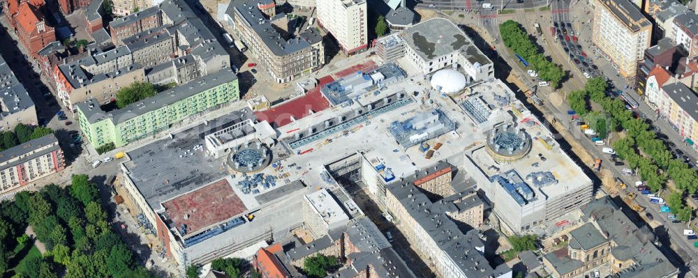 Stettin / Szczecin from the bird's eye view: Blick auf die Baustelle vom Neubau des Einkaufszentrums Galeria Kaskada in Stettin / Szczecin durch die STRABAG AG und das ECE Projektmanagement. Construction of the shopping center Galeria Kaskada in Szczecin.