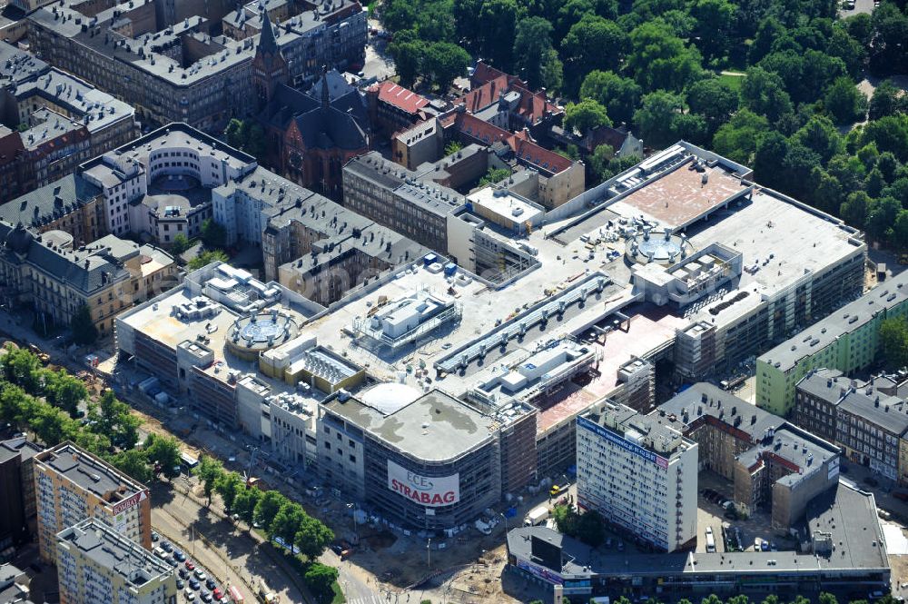 Stettin / Szczecin from above - Blick auf die Baustelle vom Neubau des Einkaufszentrums Galeria Kaskada in Stettin / Szczecin durch die STRABAG AG und das ECE Projektmanagement. Construction of the shopping center Galeria Kaskada in Szczecin.