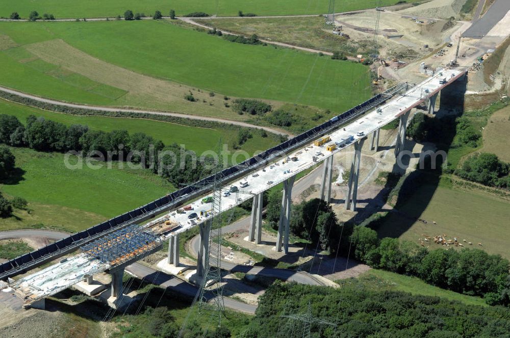 Aerial image Ettenhausen - Blick auf die Baustelle der neuen Nessetalbrücke mit einer Länge von 380 m. Die Brücke ist Teil des Projekt Nordverlegung / Umfahrung Hörselberge der Autobahn E40 / A4 in Thüringen bei Eisenach. Durchgeführt werden die im Zuge dieses Projektes notwendigen Arbeiten unter an derem von den Mitarbeitern der Niederlassung Weimar der EUROVIA Verkehrsbau Union sowie der Niederlassungen Abbruch und Erdbau, Betonstraßenbau, Ingenieurbau und TECO Schallschutz der EUROVIA Beton sowie der DEGES.