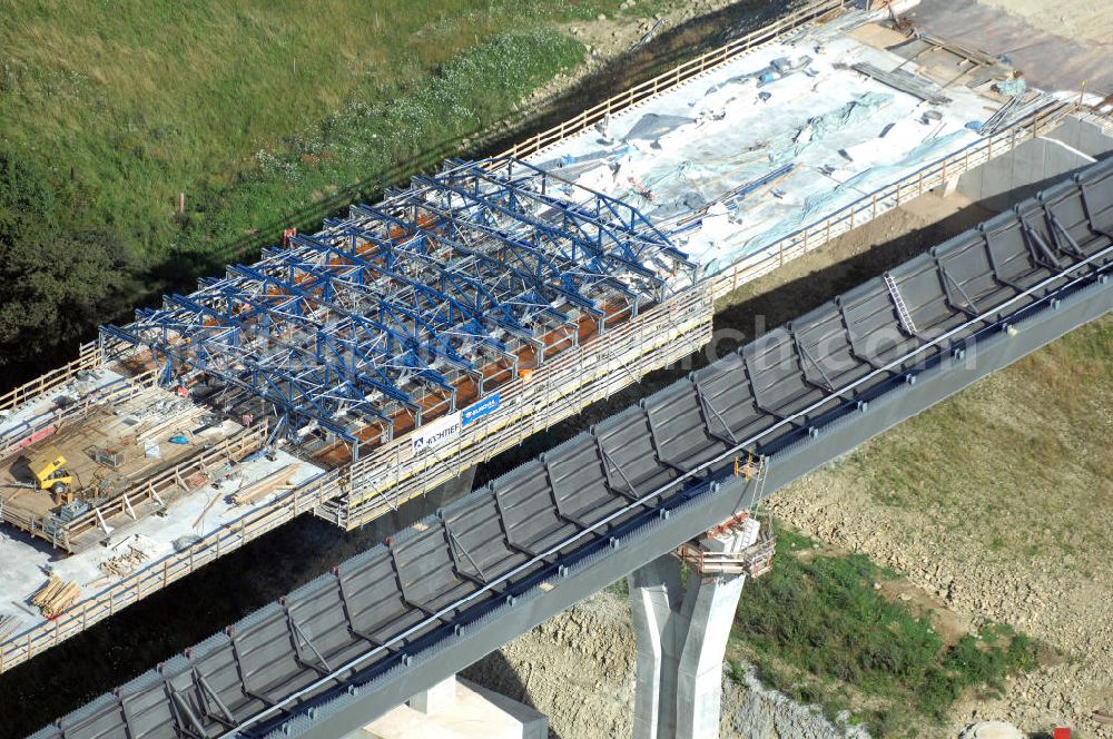 Aerial image Ettenhausen - Blick auf die Baustelle der neuen Nessetalbrücke mit einer Länge von 380 m. Die Brücke ist Teil des Projekt Nordverlegung / Umfahrung Hörselberge der Autobahn E40 / A4 in Thüringen bei Eisenach. Durchgeführt werden die im Zuge dieses Projektes notwendigen Arbeiten unter an derem von den Mitarbeitern der Niederlassung Weimar der EUROVIA Verkehrsbau Union sowie der Niederlassungen Abbruch und Erdbau, Betonstraßenbau, Ingenieurbau und TECO Schallschutz der EUROVIA Beton sowie der DEGES.