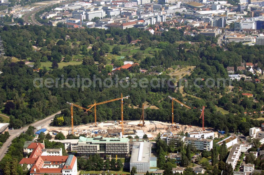 Stuttgart from the bird's eye view: Blick über die Baustelle am Killesberg auf Stuttgart-Feuerbach. Das Projekt zukunft Killesberg sieht ein Kreativforum für Stuttgart sowie 200 bis 250 neuer Wohnungen für die alten Messehallen vor. Auch Gebäude für seniorengerechtes Wohnen wird es geben. Homepage