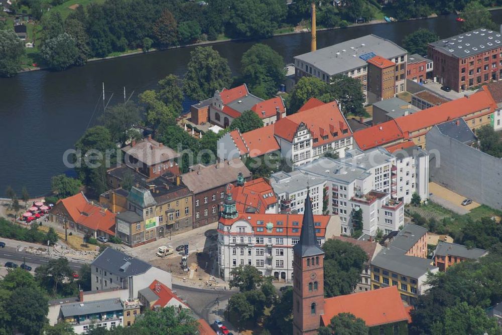 Aerial photograph Berlin-Köpenick - Köpenick,11.07.2006,Blick über Köpenick auf die Dahme,Im Bereich der Straße Freiheit sieht man das Lokal Zum Waschhaus, die Gemeinde-Kirche und einen Bootsanleger