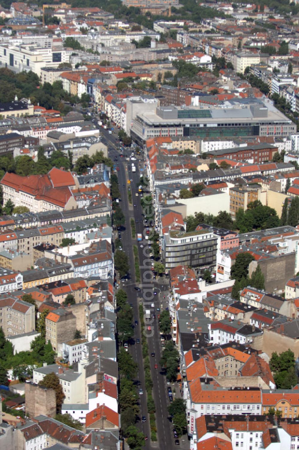 Berlin from the bird's eye view: Blick über Neukölln entang der Karl-Marx-Straße.